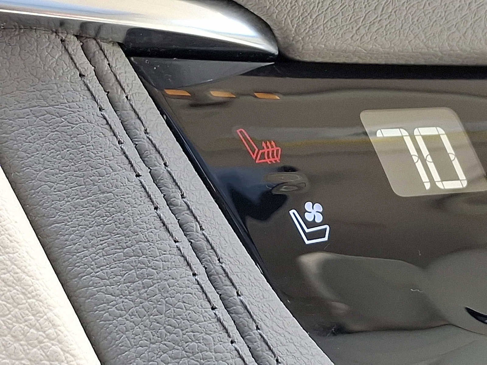 Certified 2024 Cadillac XT5 Premium Luxury image 35