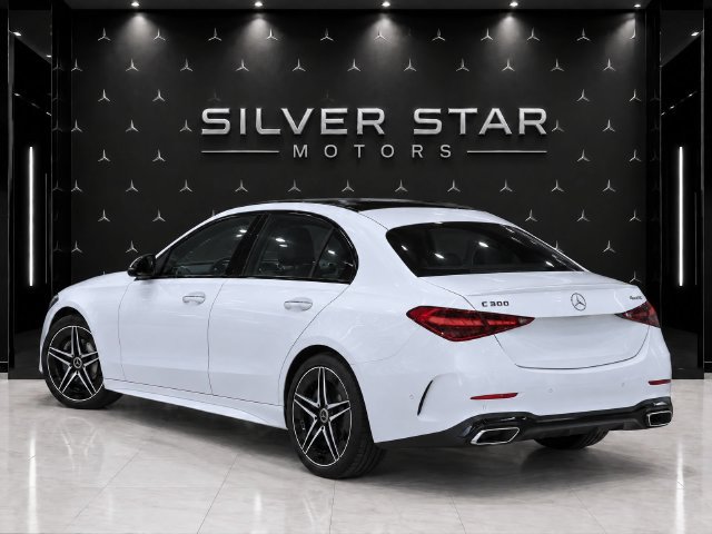 Used 2022 Mercedes-Benz C 300 4MATIC Sedan image 4