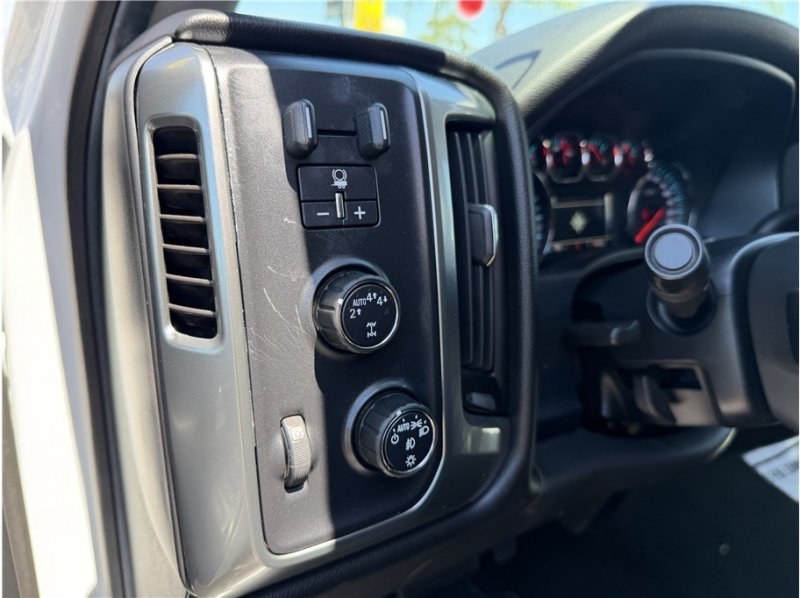 Used 2017 Chevrolet Silverado 1500 LT w/ All Star Edition AWD/4WD image 33