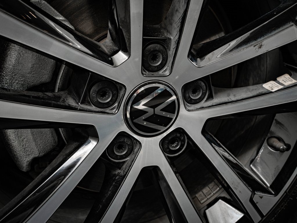 Used 2025 Volkswagen Jetta Sport image 8