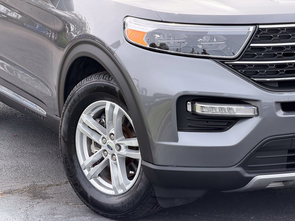Used 2023 Ford Explorer XLT w/ Equipment Group 202A RWD image 11