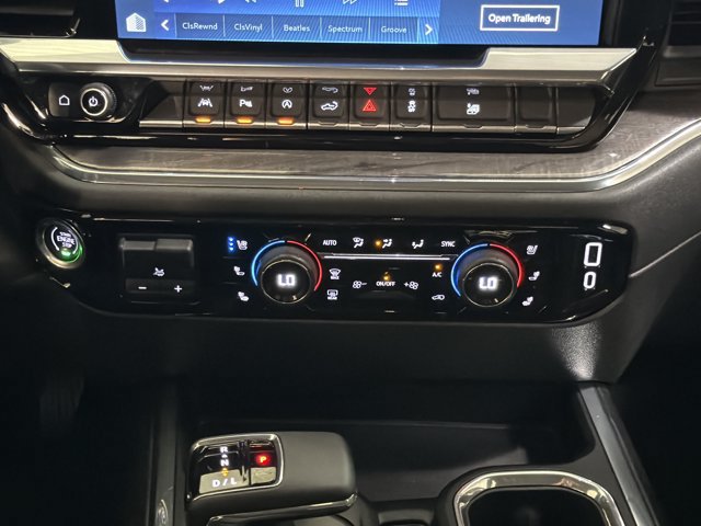 Used 2024 Chevrolet Silverado 1500 LTZ AWD/4WD image 32