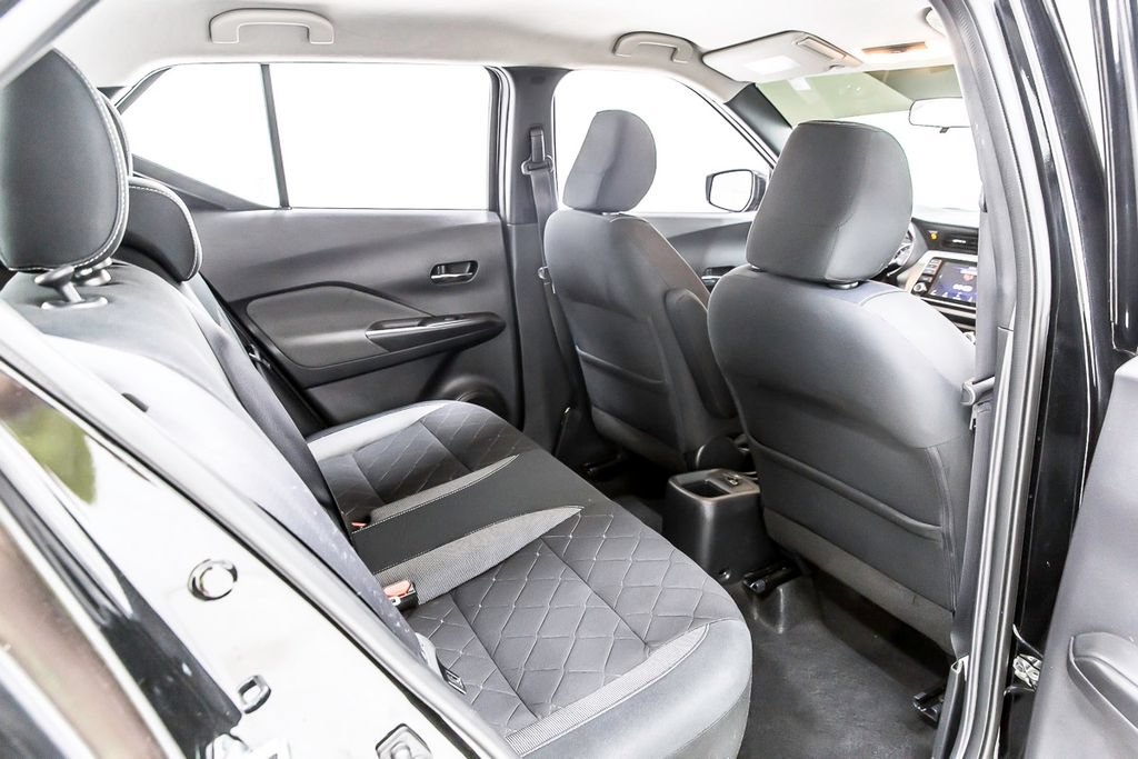 Used 2019 Nissan Kicks SV FWD image 33