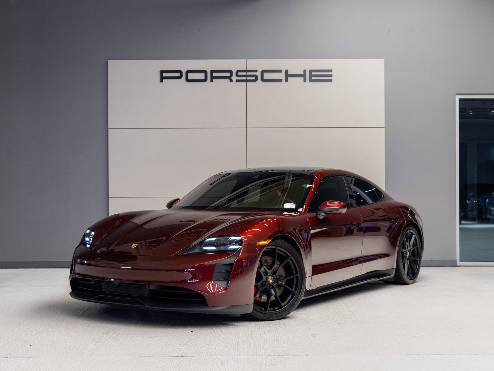 Certified 2022 Porsche Taycan GTS image 1