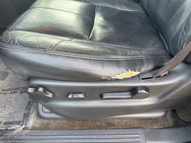 Used 2013 Chevrolet Suburban LT image 20