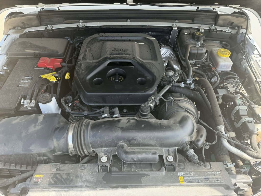 Used 2025 Jeep Wrangler Unlimited Sport AWD/4WD image 19