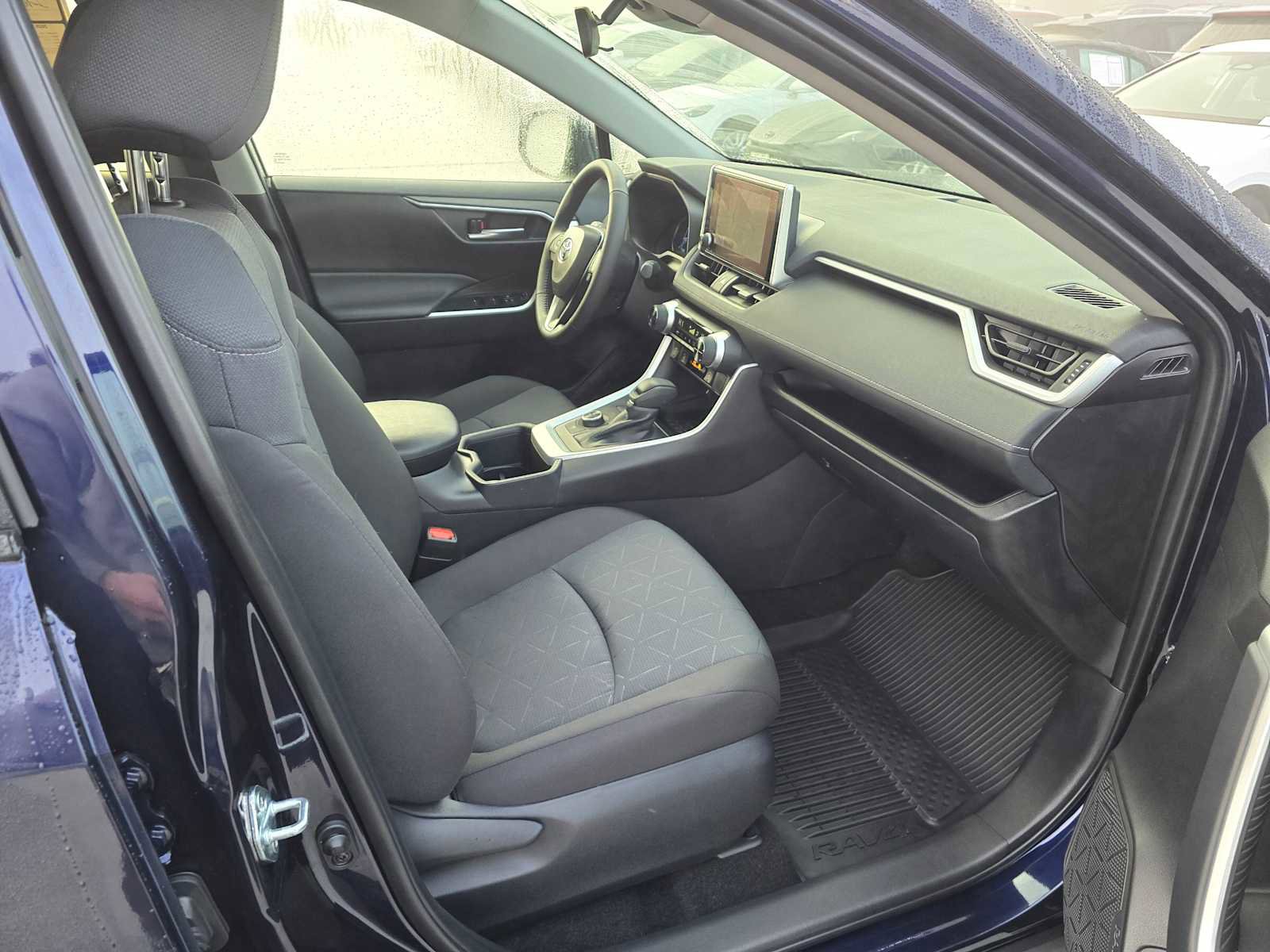 Used 2025 Toyota RAV4 XLE image 12