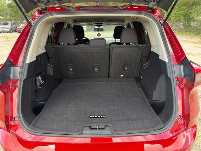 Used 2026 Nissan Rogue S FWD image 19