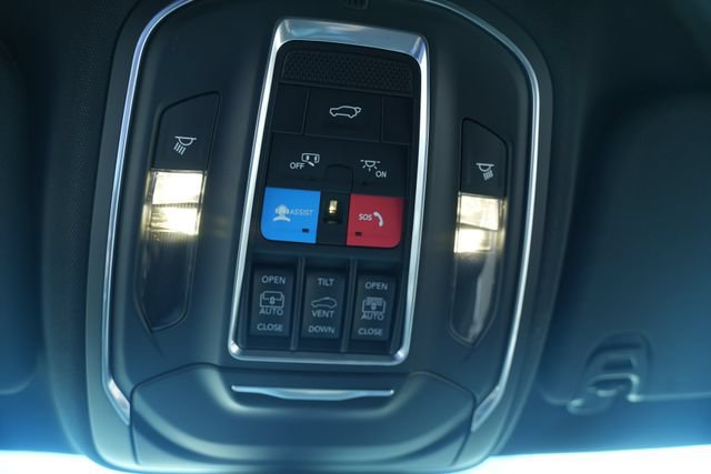 New 2026 Jeep Grand Wagoneer L Limited AWD/4WD image 40