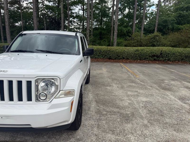 Used 2012 Jeep Liberty Sport RWD image 16