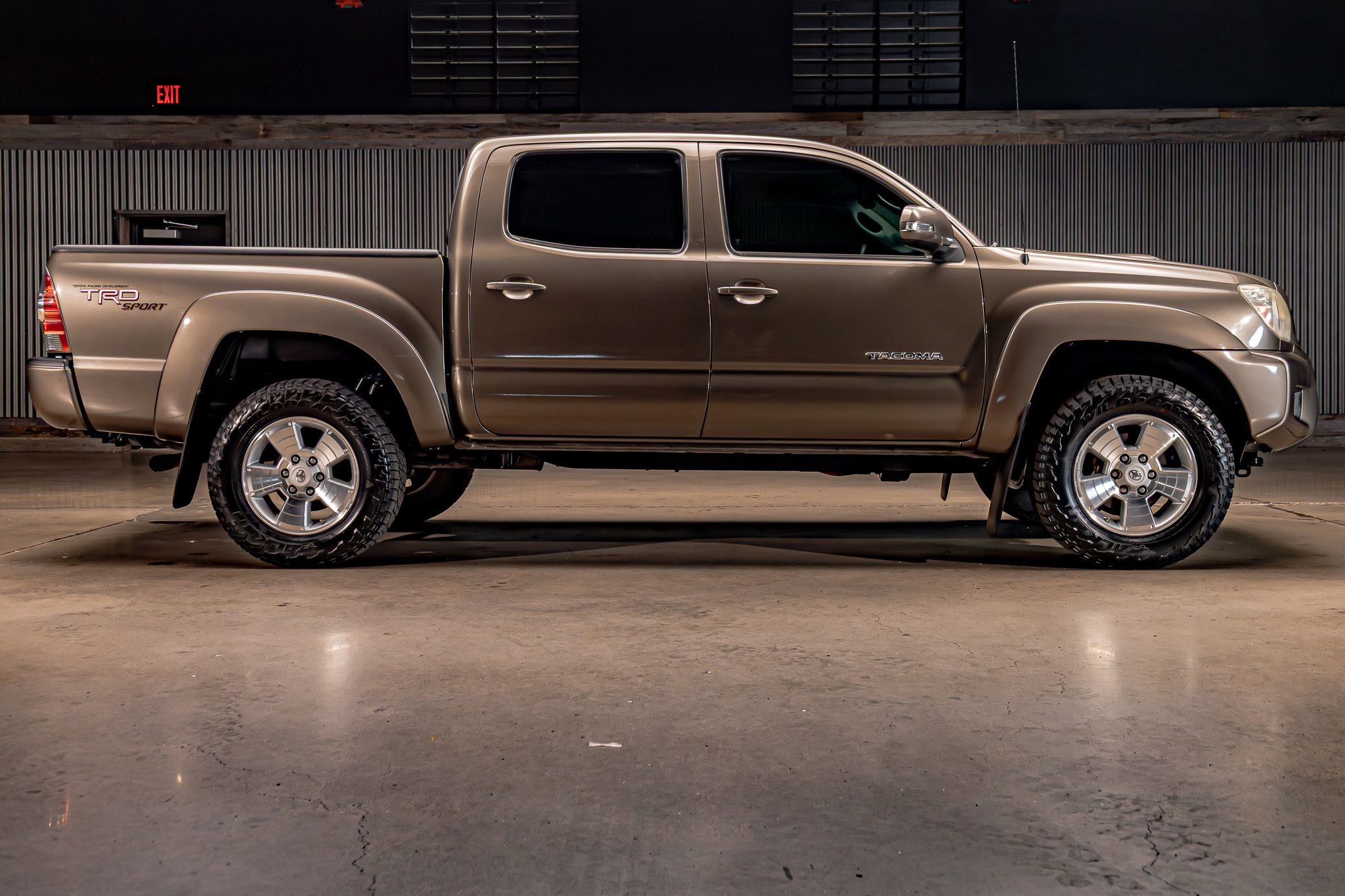 Used 2013 Toyota Tacoma PreRunner w/ TRD Sport Pkg image 10