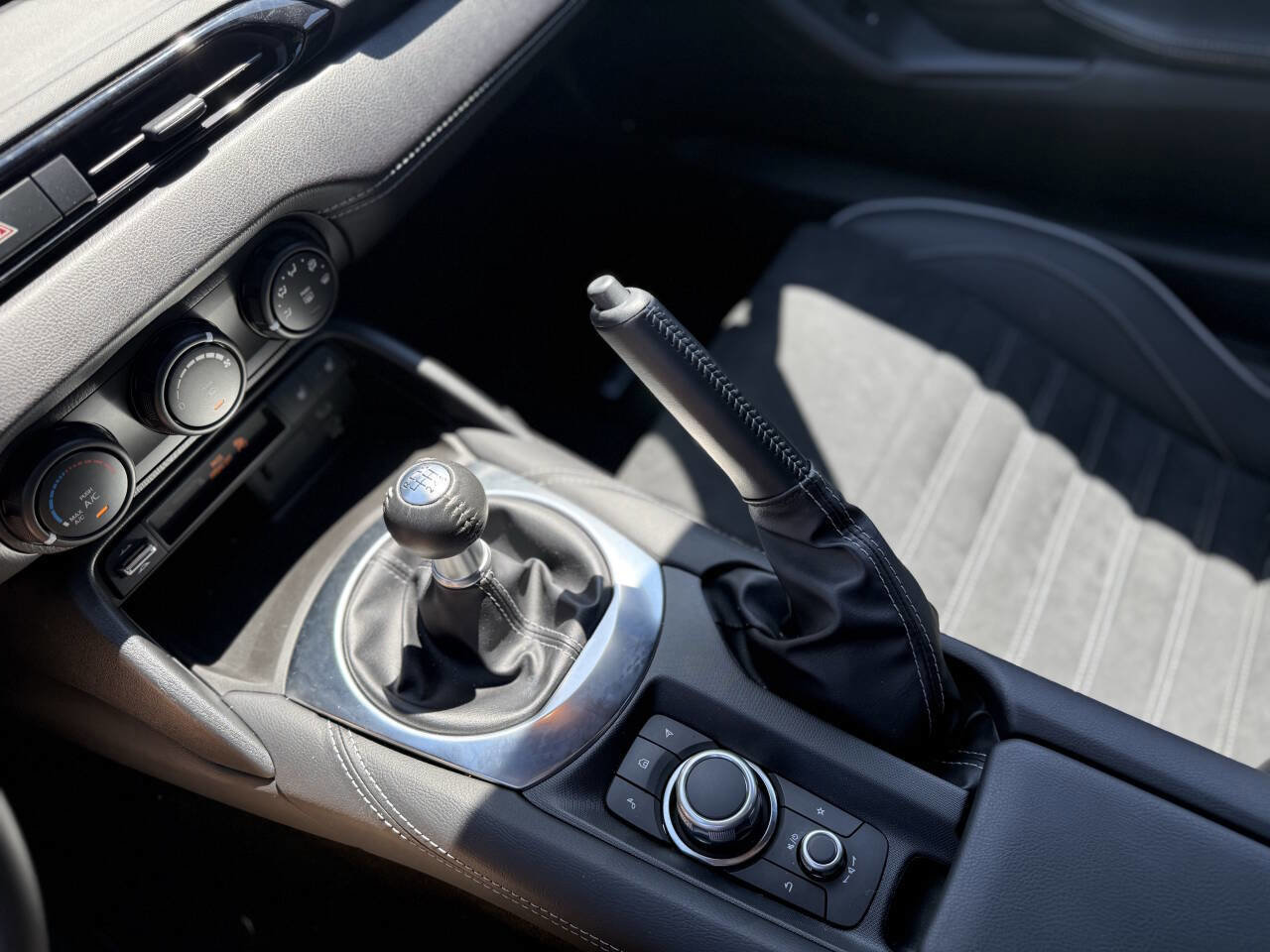 Used 2025 MAZDA MX-5 Miata RF Club w/ Weather Package image 18