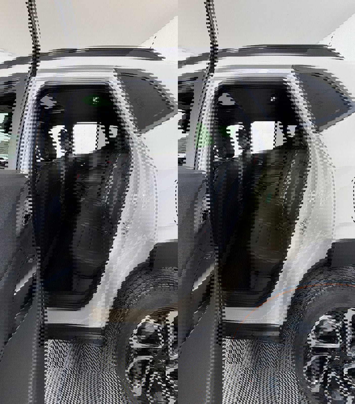 New 2026 Chevrolet Trax RS w/ Sunroof Package image 8