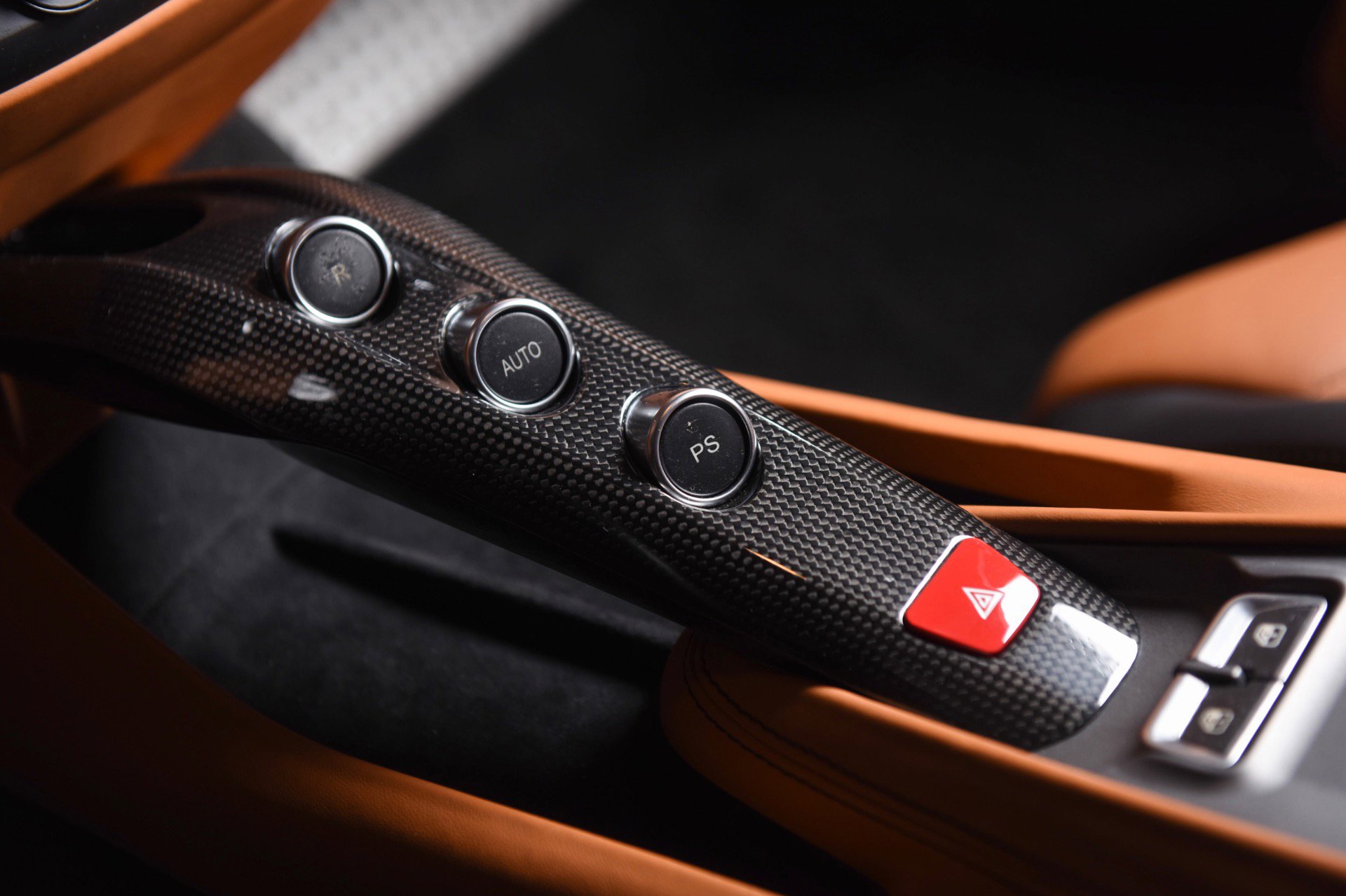 Used 2014 Ferrari F12 Berlinetta RWD image 7