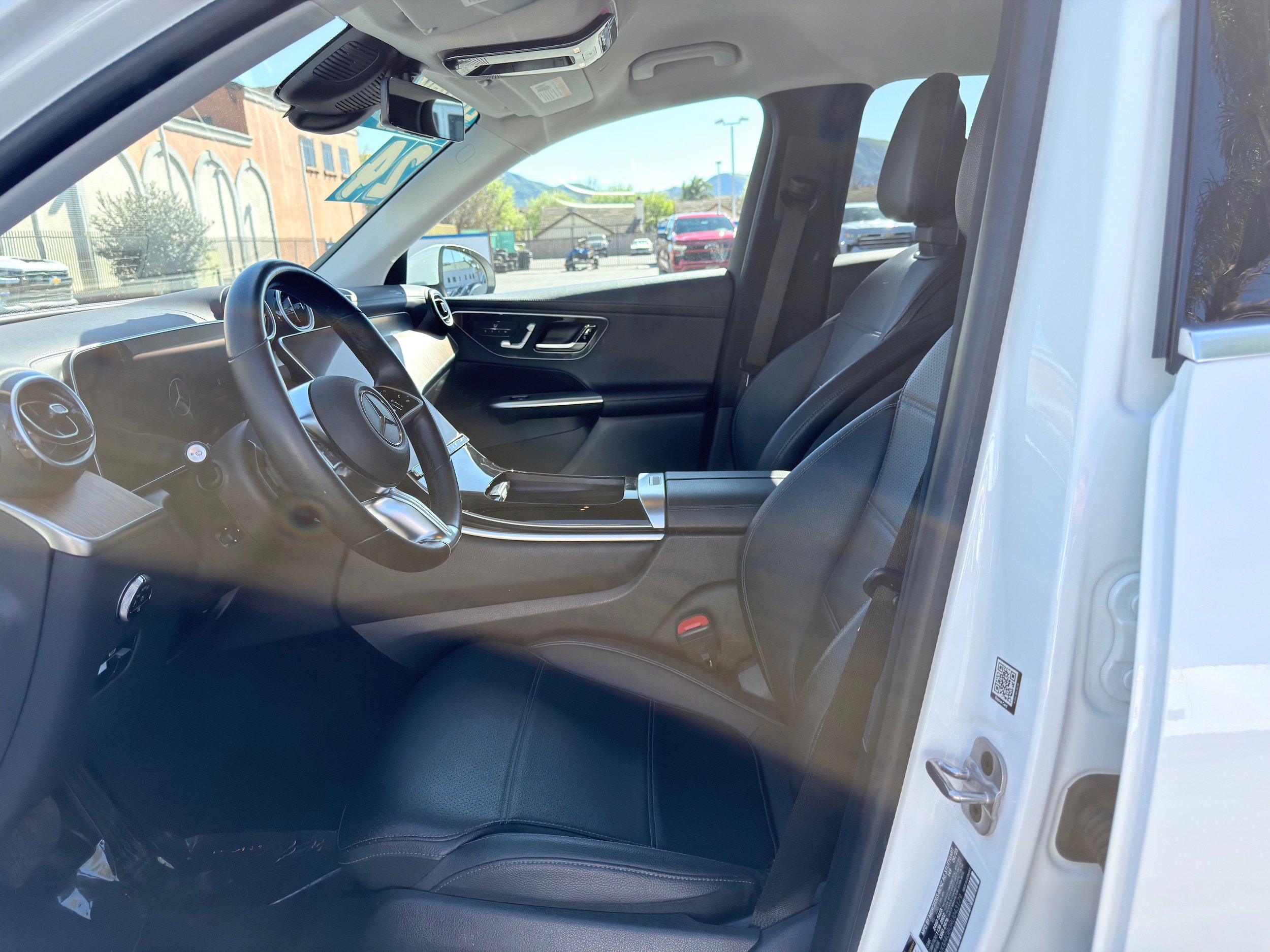 Used 2024 Mercedes-Benz GLC 300 w/ Winter Package image 23