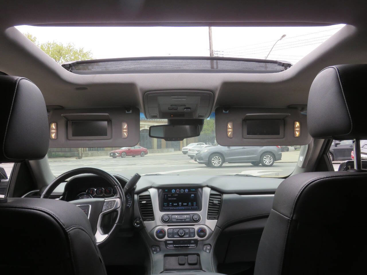 Used 2019 GMC Yukon XL SLT AWD/4WD image 13