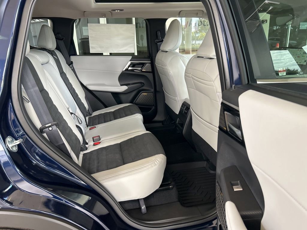 New 2026 Mitsubishi Outlander SE image 26