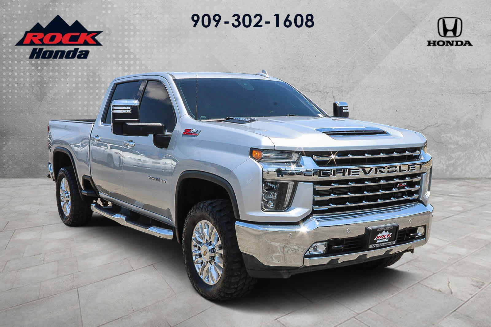 Used 2021 Chevrolet Silverado 2500 LTZ w/ LTZ Plus Package AWD/4WD image 3