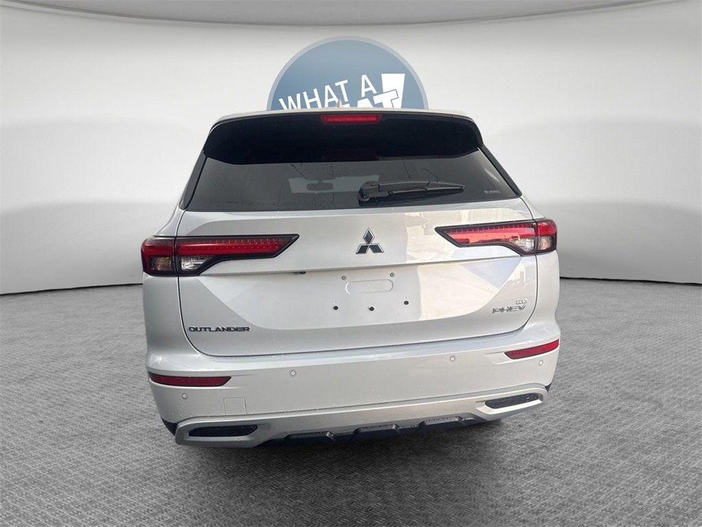 New 2025 Mitsubishi Outlander SE image 4