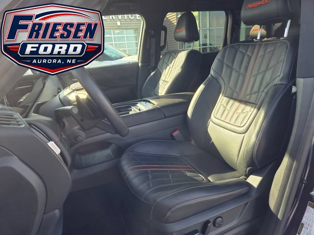 Used 2025 Nissan Armada PRO-4X AWD/4WD image 13