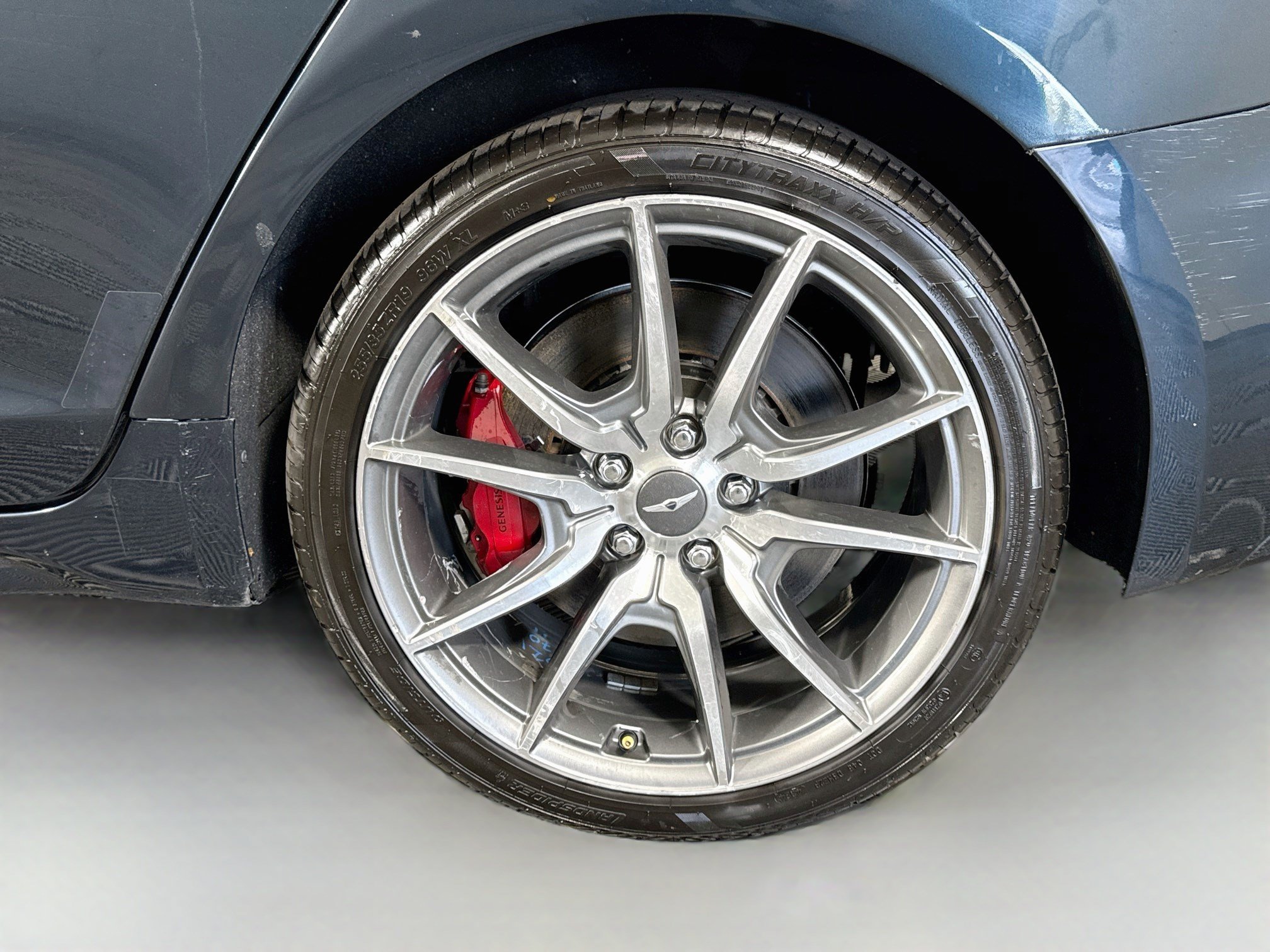 Used 2025 Genesis G70 2.5T AWD/4WD image 37
