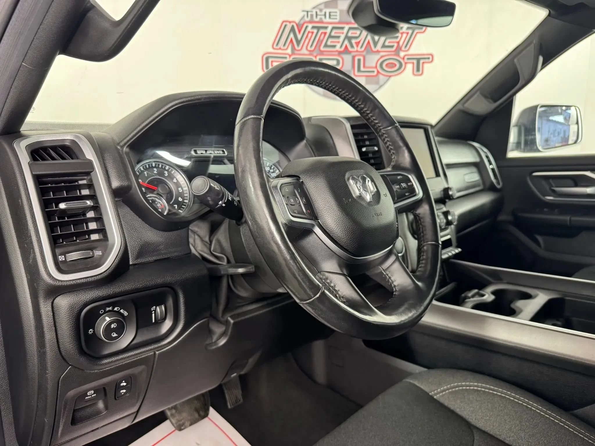 Used 2020 RAM 1500 Big Horn AWD/4WD image 10