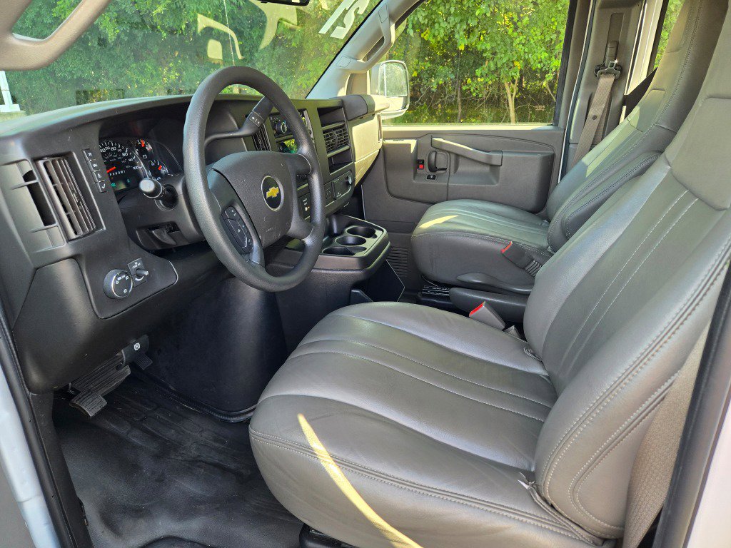 Used 2021 Chevrolet Express 2500 w/ Driver Convenience Package image 14