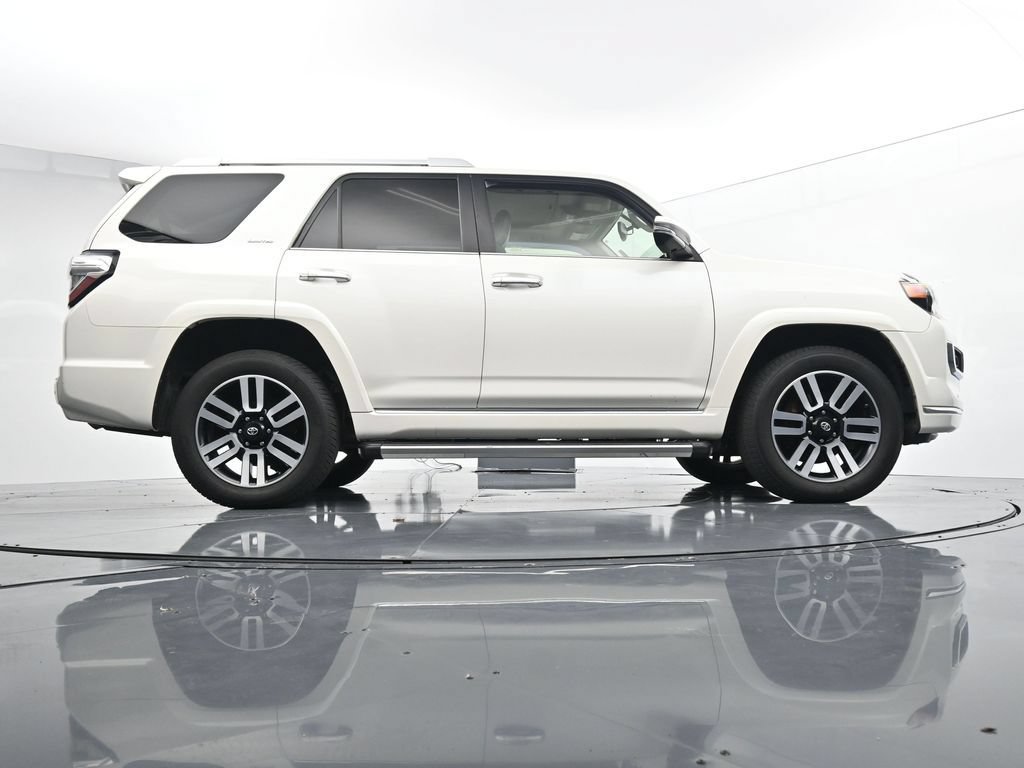 Used 2017 Toyota 4Runner Limited AWD/4WD image 38
