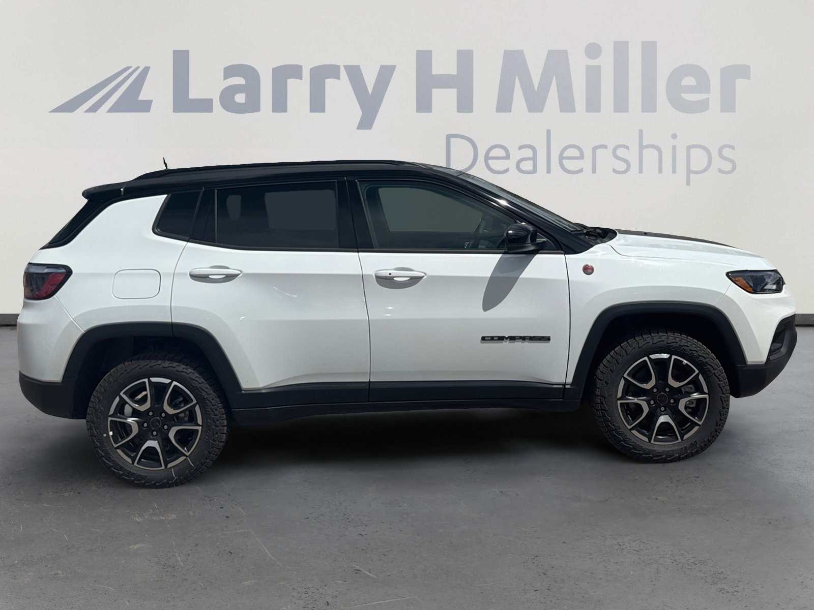 New 2026 Jeep Compass Trailhawk AWD/4WD image 6