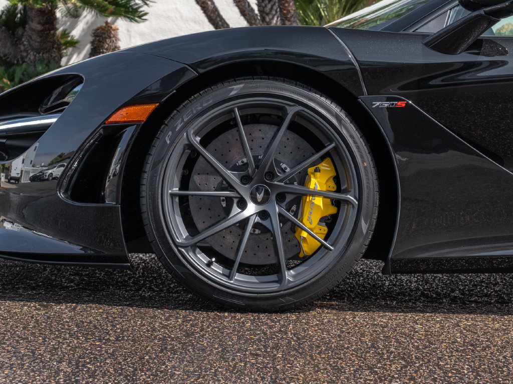 New 2027 McLaren 750S RWD image 7