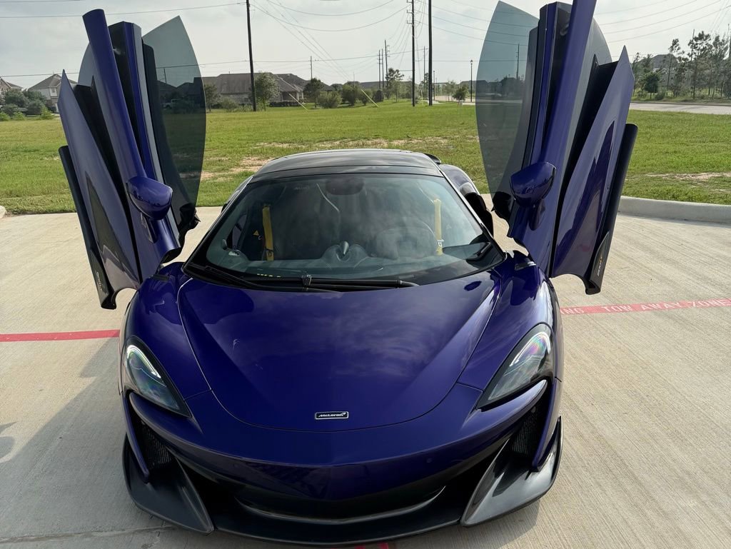 Used 2020 McLaren 600LT Spider RWD image 16