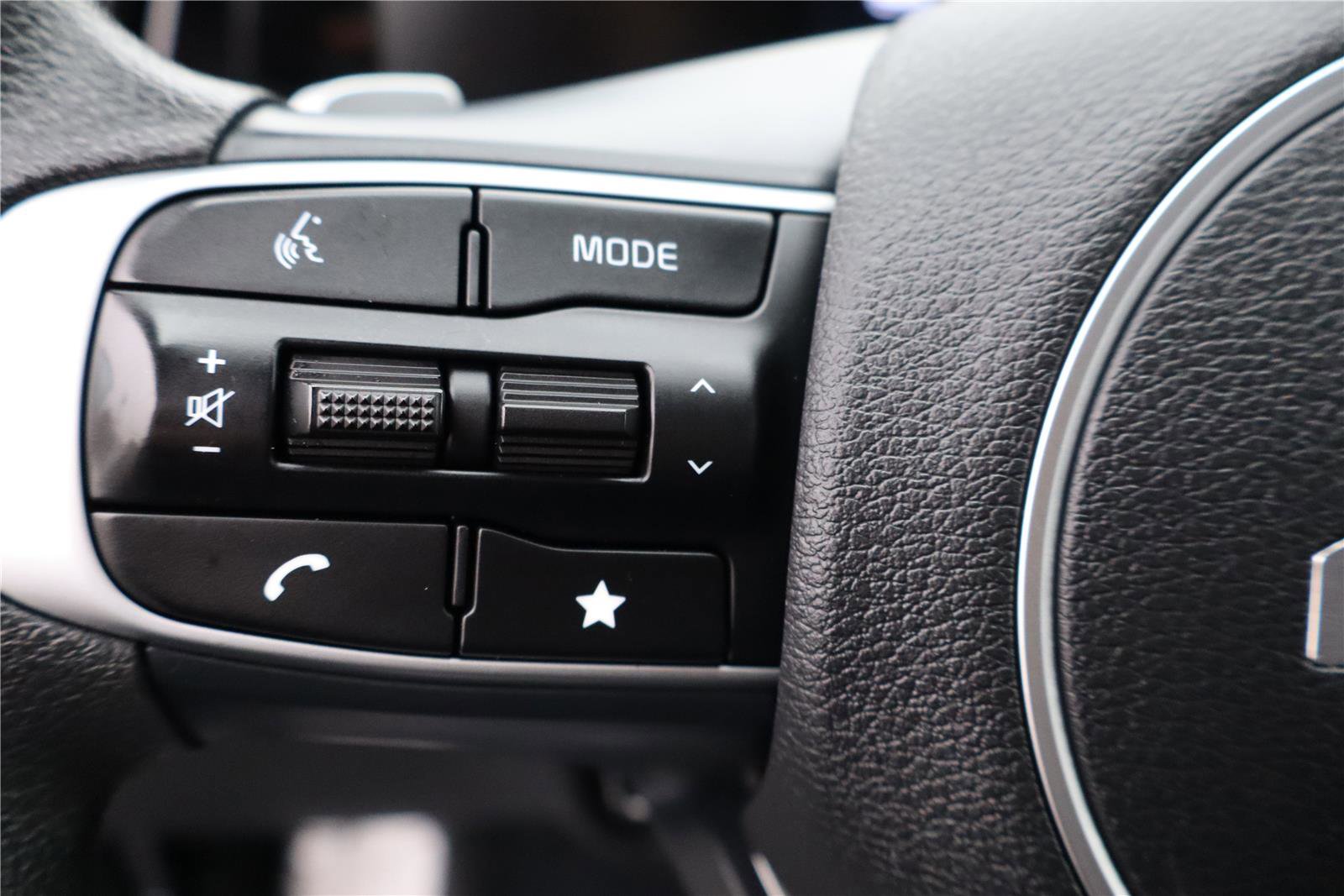 Certified 2023 Kia Sportage LX image 17