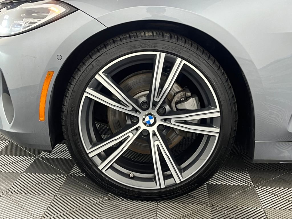 Used 2021 BMW 430i xDrive Coupe w/ Premium Package image 17