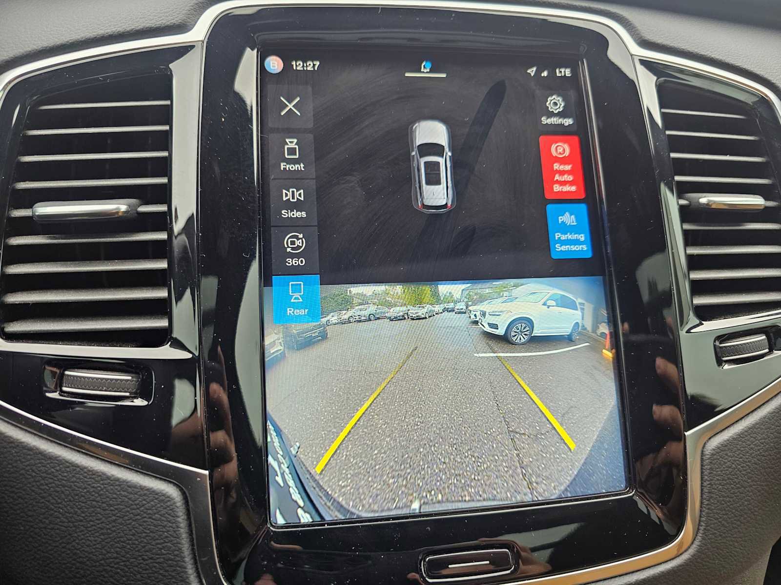 Certified 2023 Volvo XC90 T8 Ultimate w/ Protection Package Premier AWD/4WD image 33