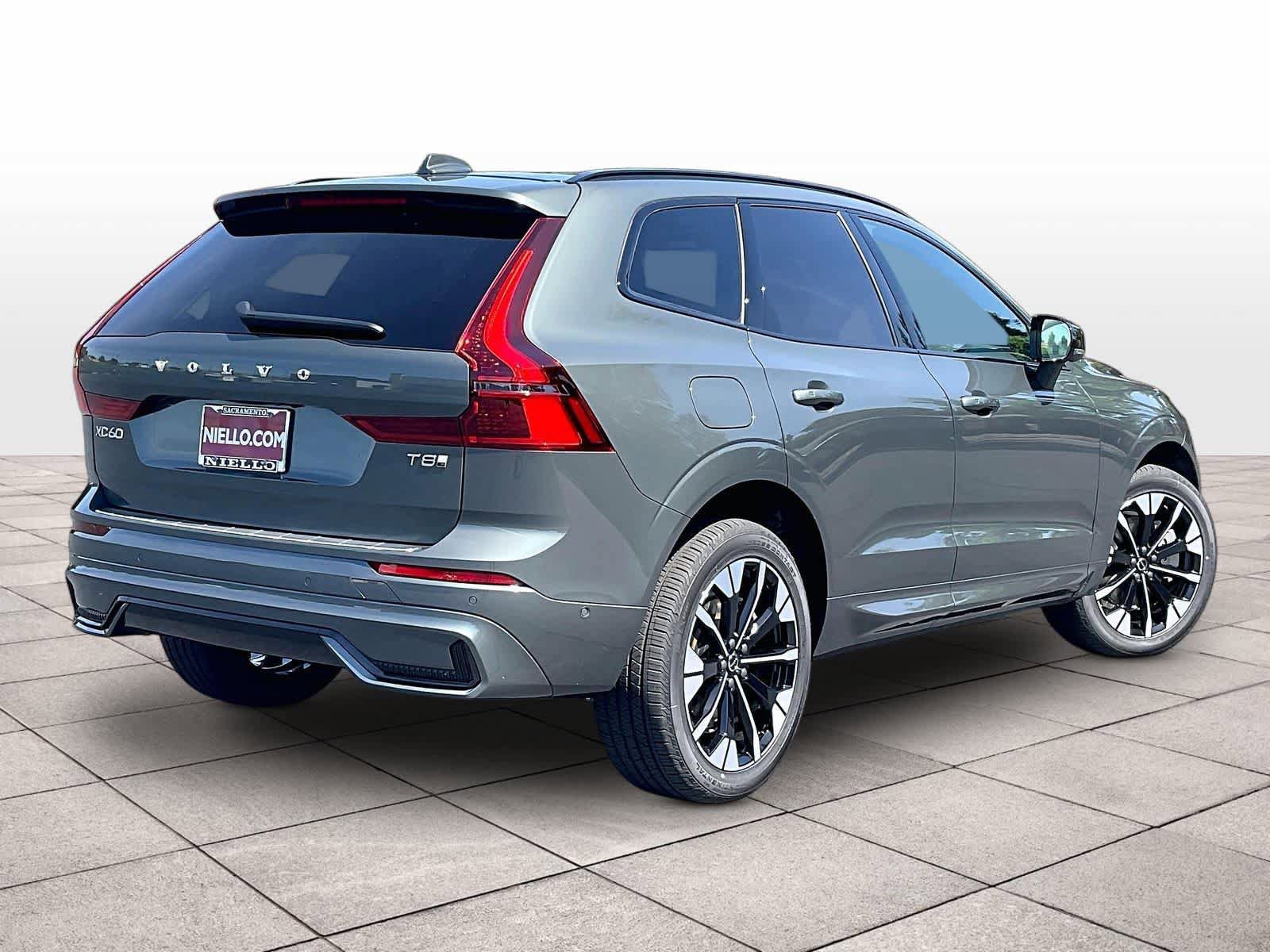 New 2026 Volvo XC60 T8 Plus w/ Climate Package AWD/4WD image 4