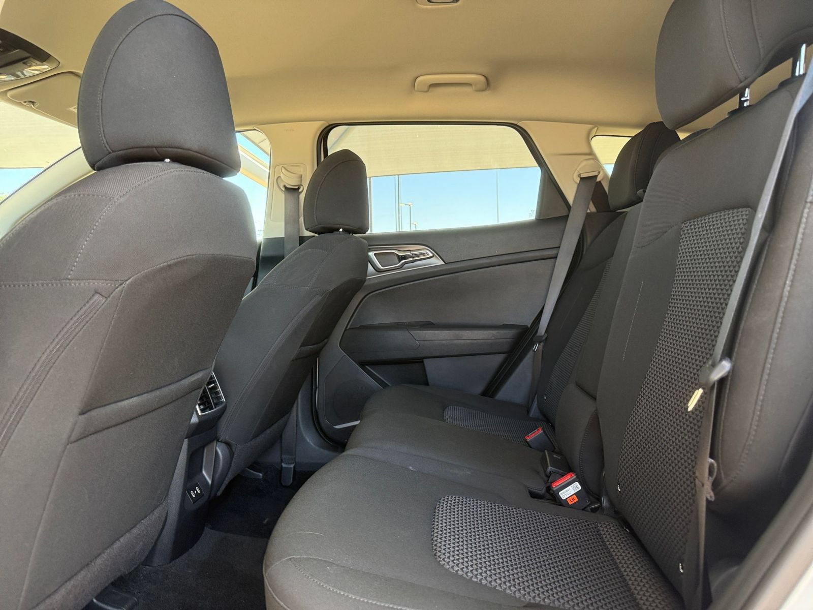 Used 2026 Kia Sportage LX AWD/4WD image 27