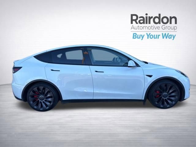 Used 2024 Tesla Model Y Performance image 9