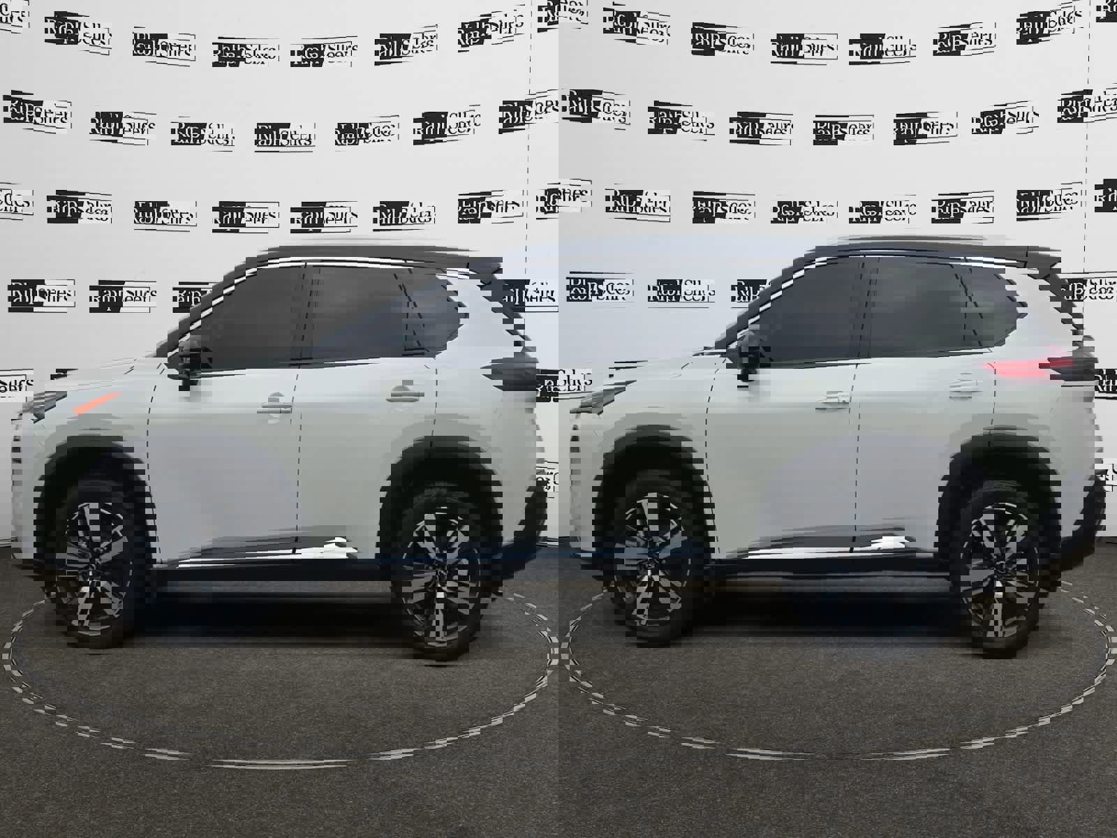 Used 2023 Nissan Rogue SL image 3