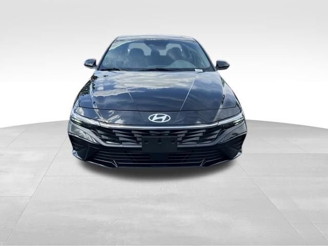 Used 2025 Hyundai Elantra SEL FWD video 2