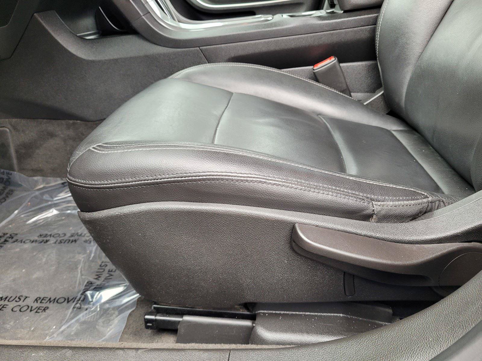 Used 2015 Chevrolet Volt Premium w/ Premium Trim Package FWD image 23
