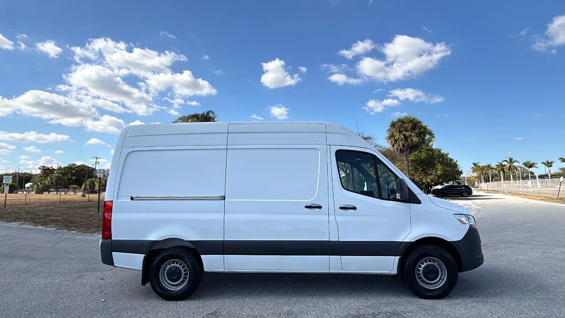 Used 2021 Mercedes-Benz Sprinter 1500 image 5