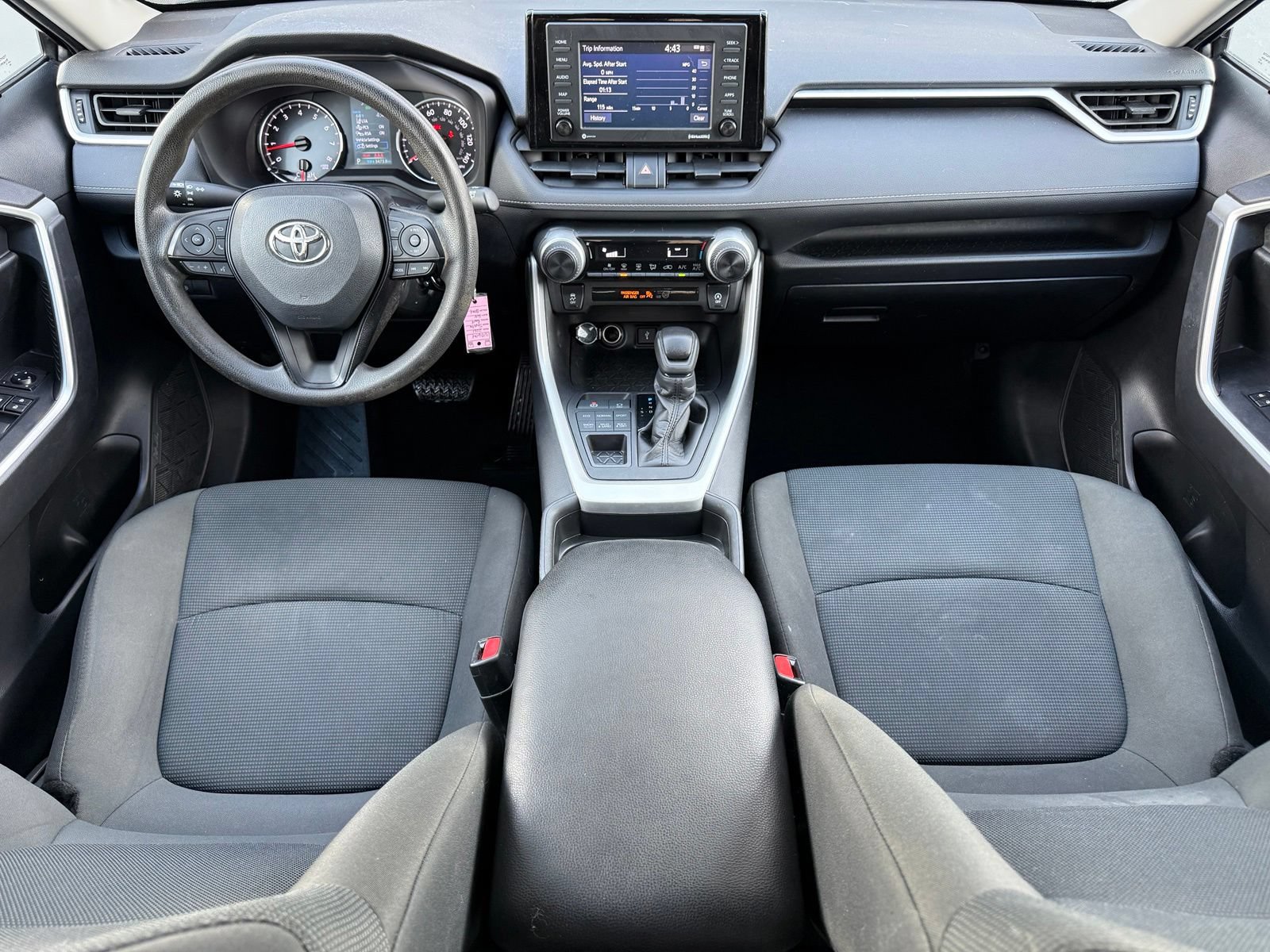 Used 2021 Toyota RAV4 LE AWD/4WD image 2