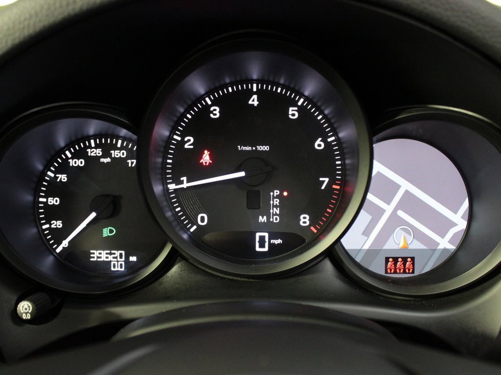 Used 2022 Porsche Macan w/ Premium Package Plus image 21