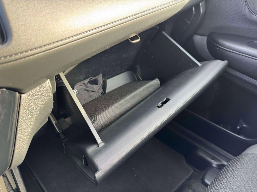 Used 2022 Honda HR-V Sport image 30