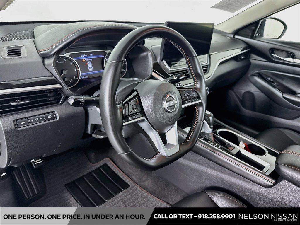 Certified 2025 Nissan Altima 2.5 SR w/ SR Premium Package FWD image 9