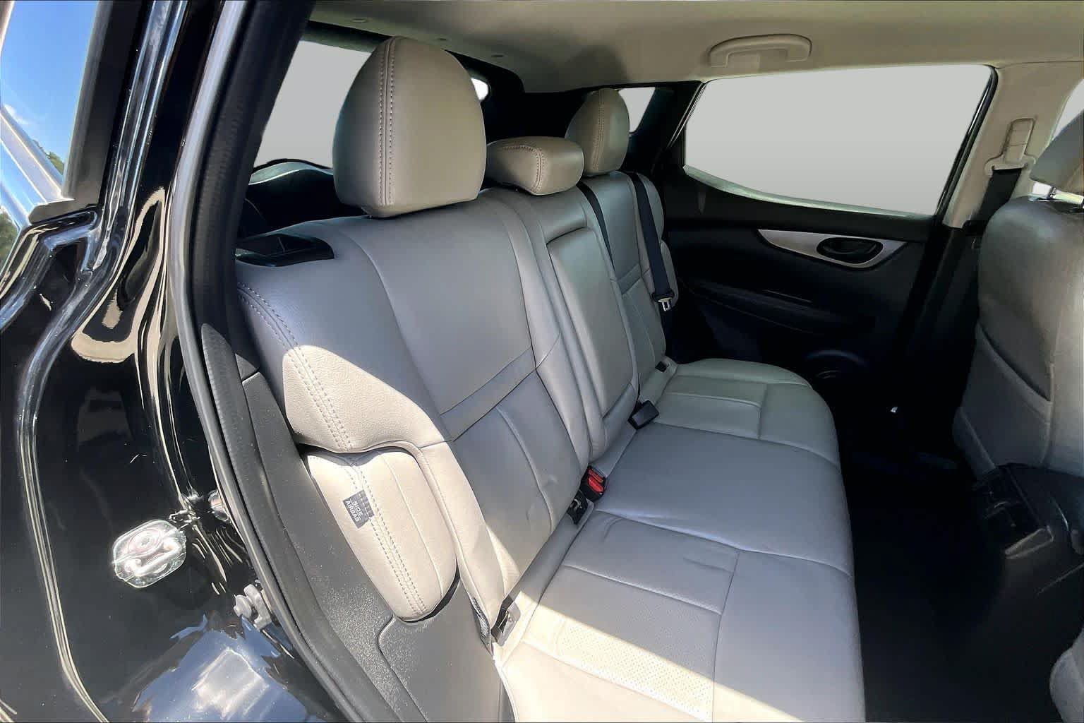 Used 2022 Nissan Rogue Sport S FWD image 18