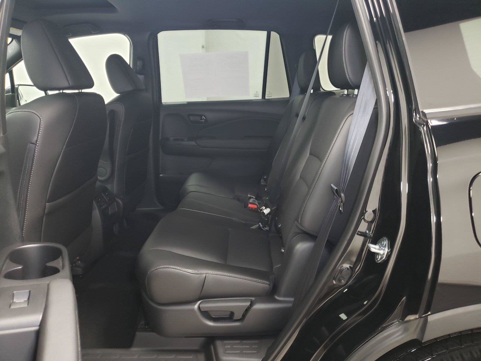 Certified 2023 Honda Passport EX-L image 32