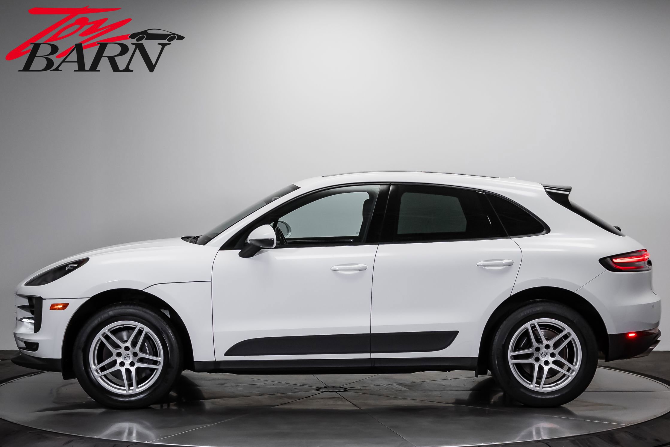 Used 2021 Porsche Macan AWD/4WD video 2