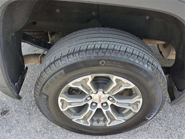 Used 2025 GMC Sierra 1500 SLT image 18