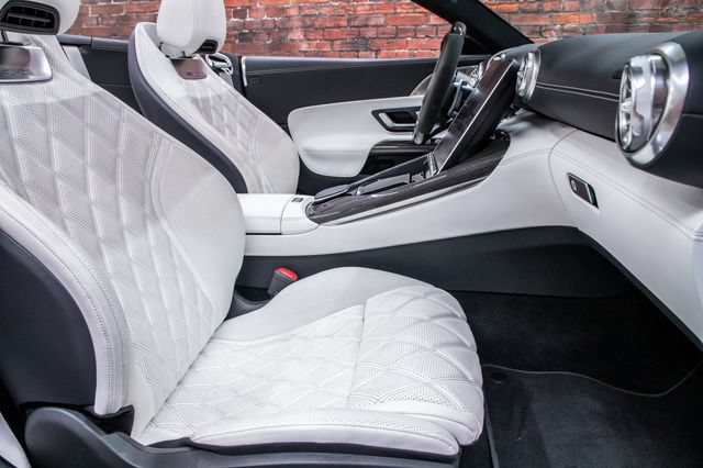 Used 2023 Mercedes-Benz SL 63 AMG 4MATIC image 29